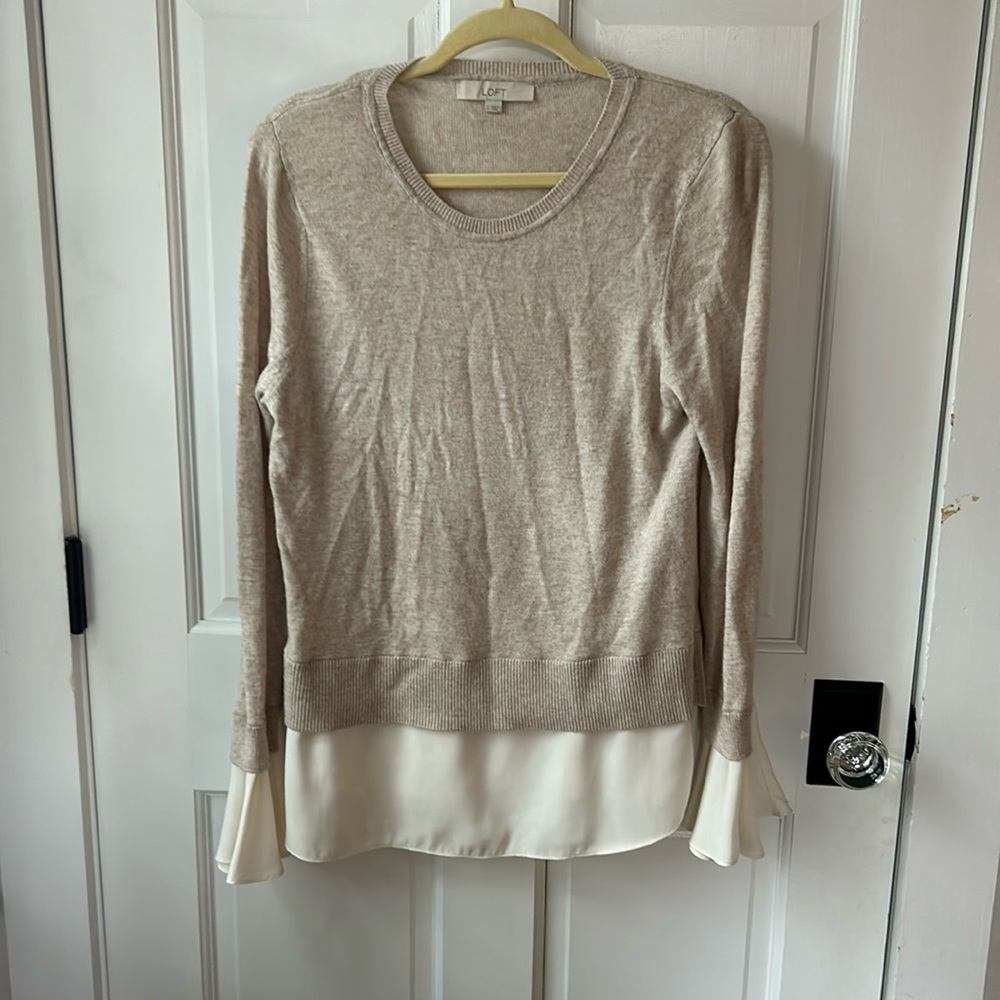 Beautiful sweater blouse! Barely worn